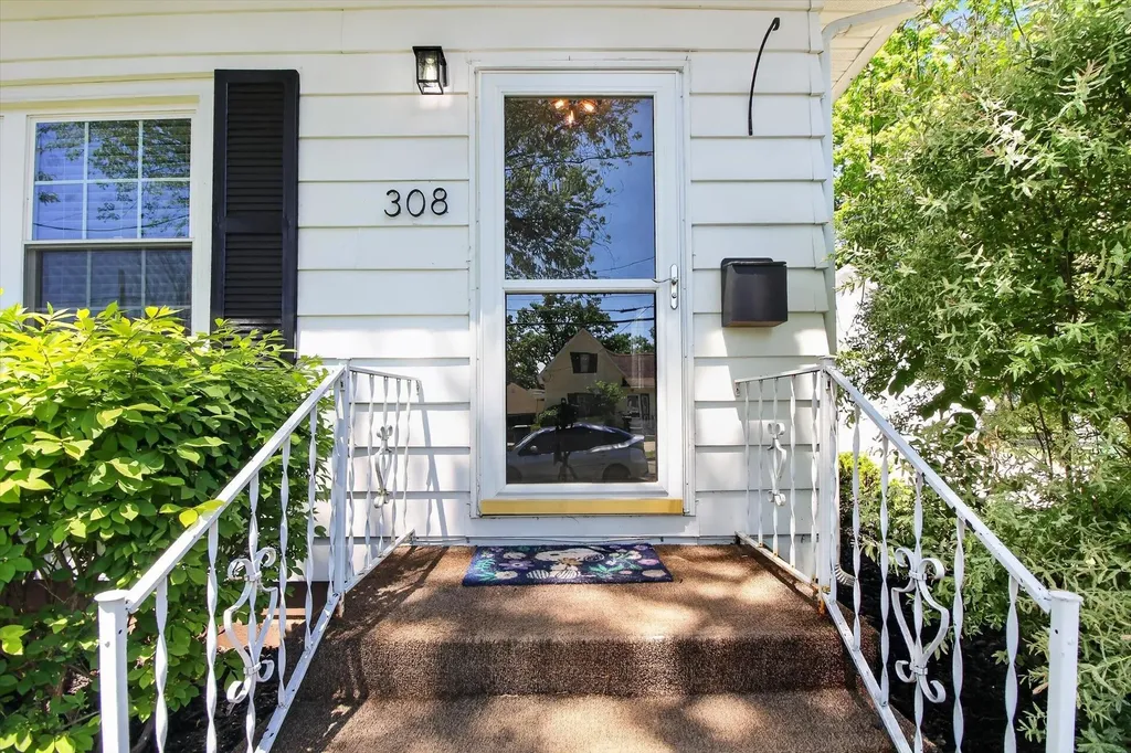 308 Orchard Street Alma City MI 48801