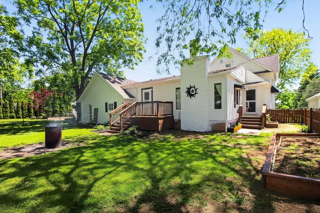 308 Orchard Street Alma City MI 48801