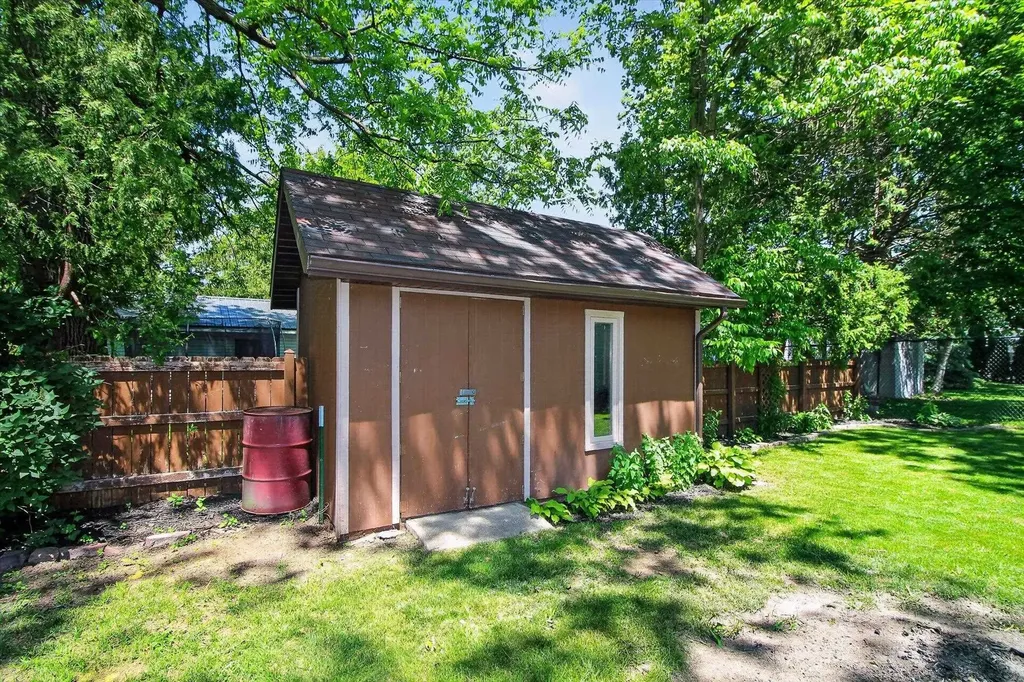 308 Orchard Street Alma City MI 48801