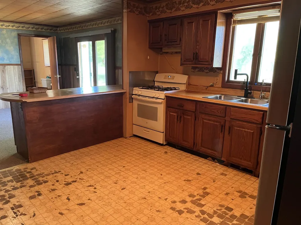 2600 W Schmeid Road Belvidere Township MI 48886
