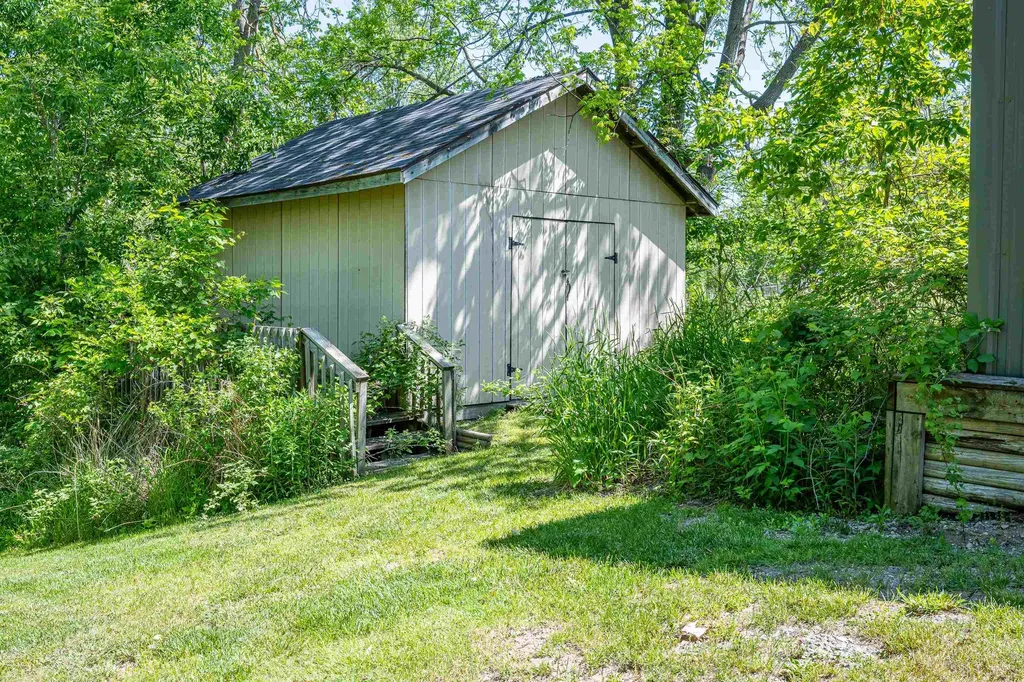 329 Ely Street Alma City MI 48801