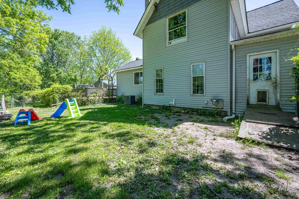 329 Ely Street Alma City MI 48801