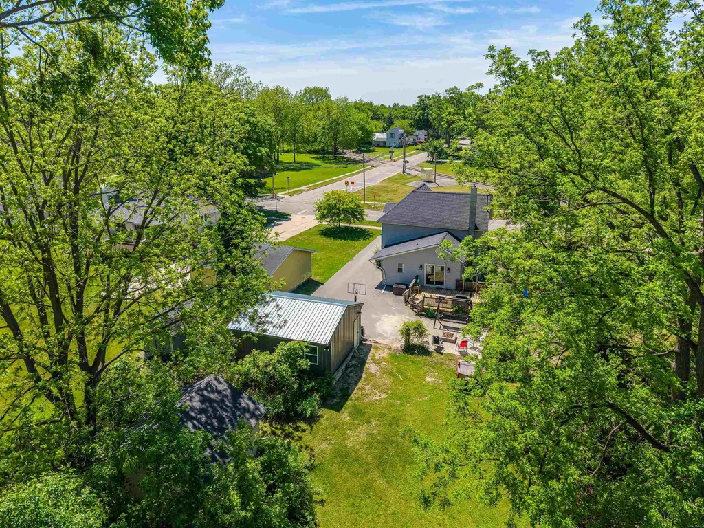 329 Ely Street Alma City MI 48801