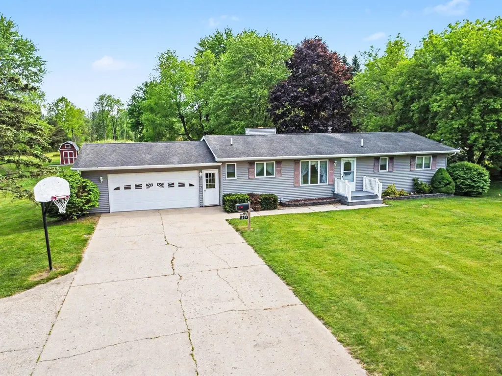 305 W Remus Road Deerfield Township MI 48858