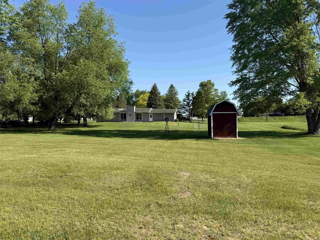 305 W Remus Road Deerfield Township MI 48858