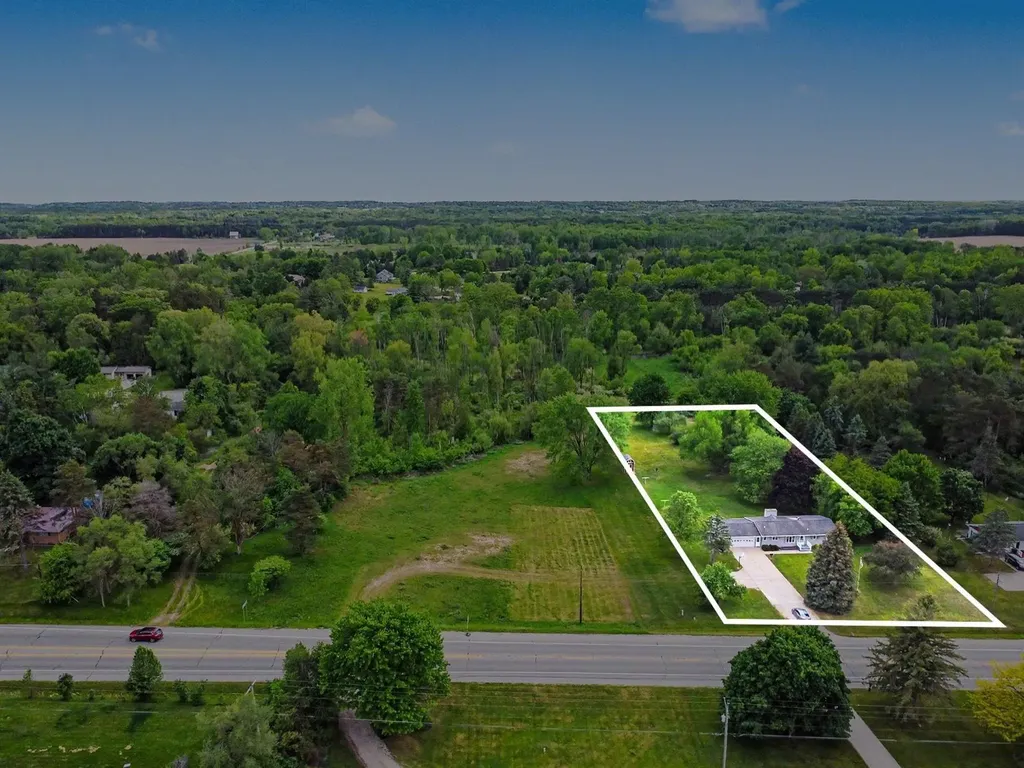 305 W Remus Road Deerfield Township MI 48858