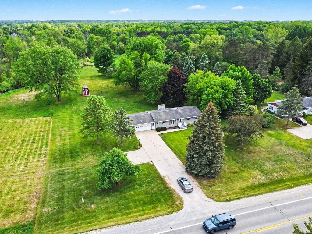 305 W Remus Road Deerfield Township MI 48858