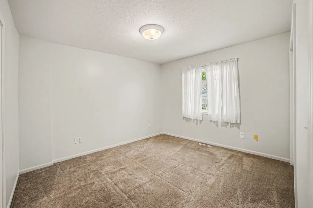1527 E Gaylord Street Mt. Pleasant City MI 48858