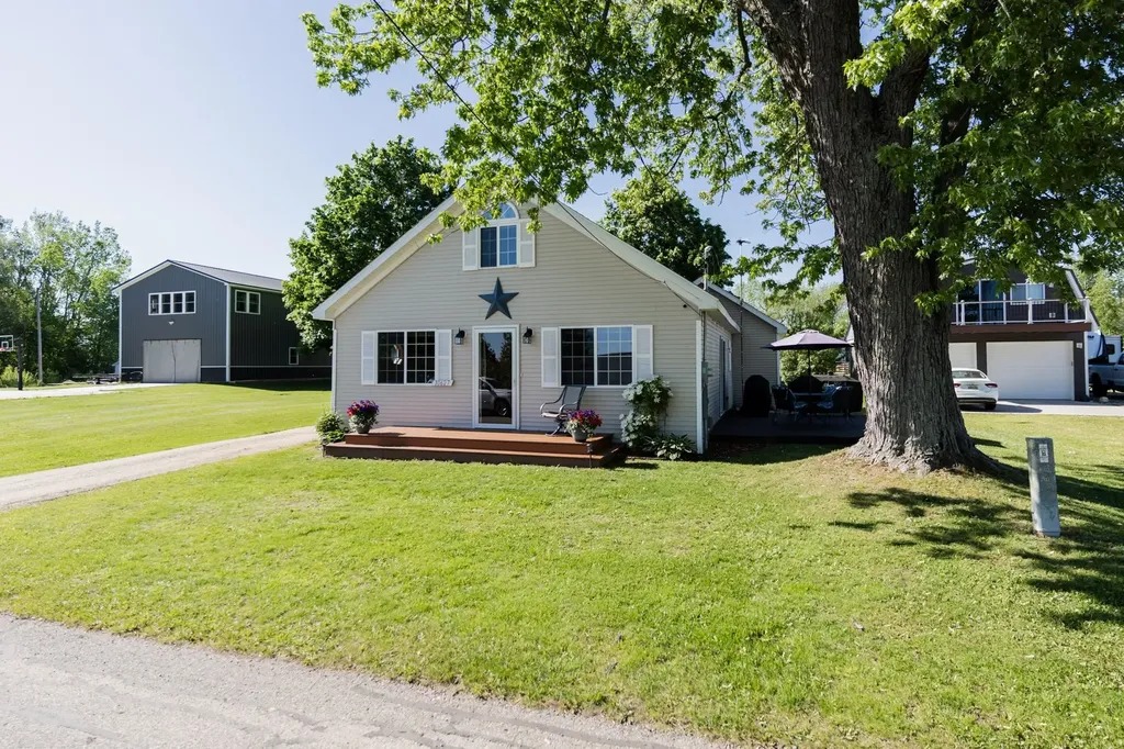 10627 Lake Street Chippewa Township MI 49320