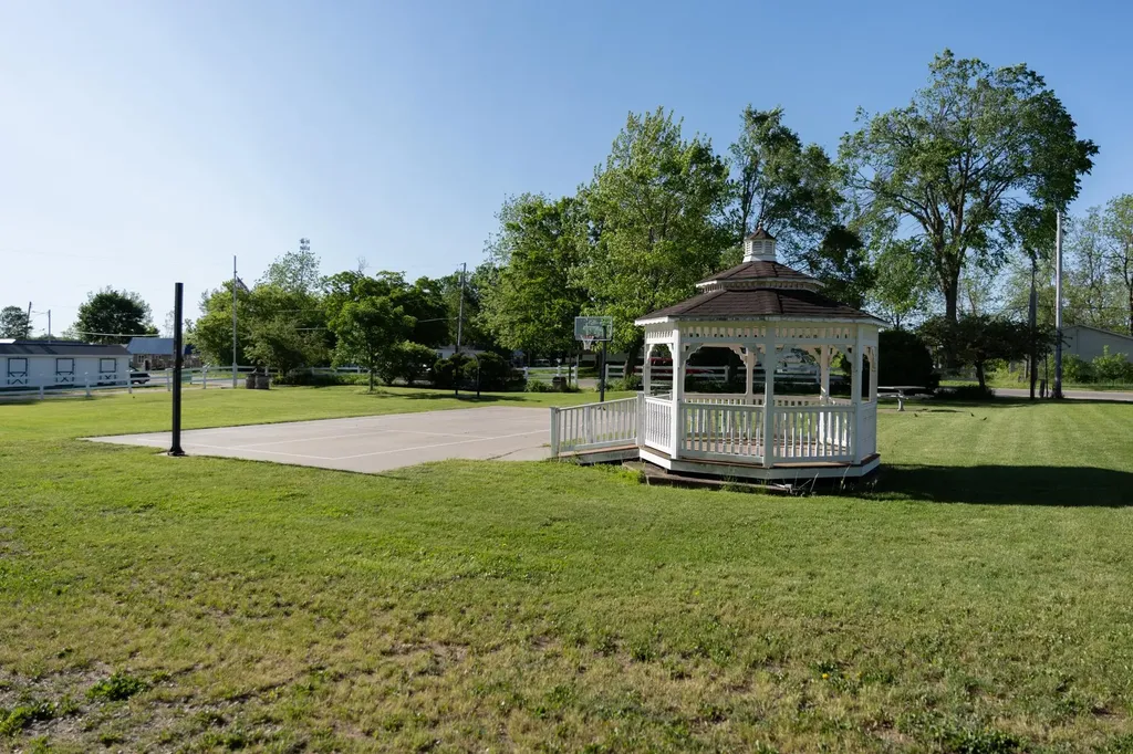 10627 Lake Street Chippewa Township MI 49320