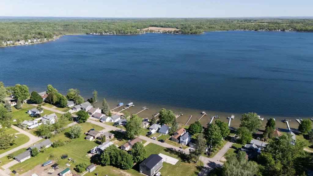 10627 Lake Street Chippewa Township MI 49320