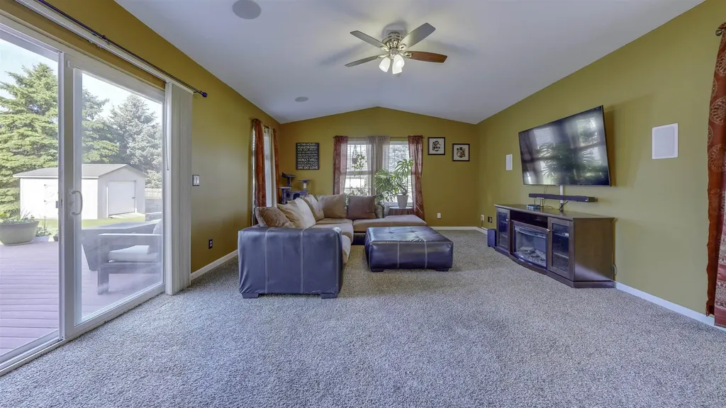 915 Deer Run Union Charter Township MI 48858