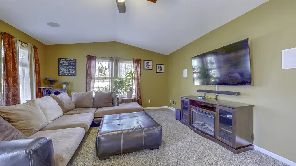 915 Deer Run Union Charter Township MI 48858