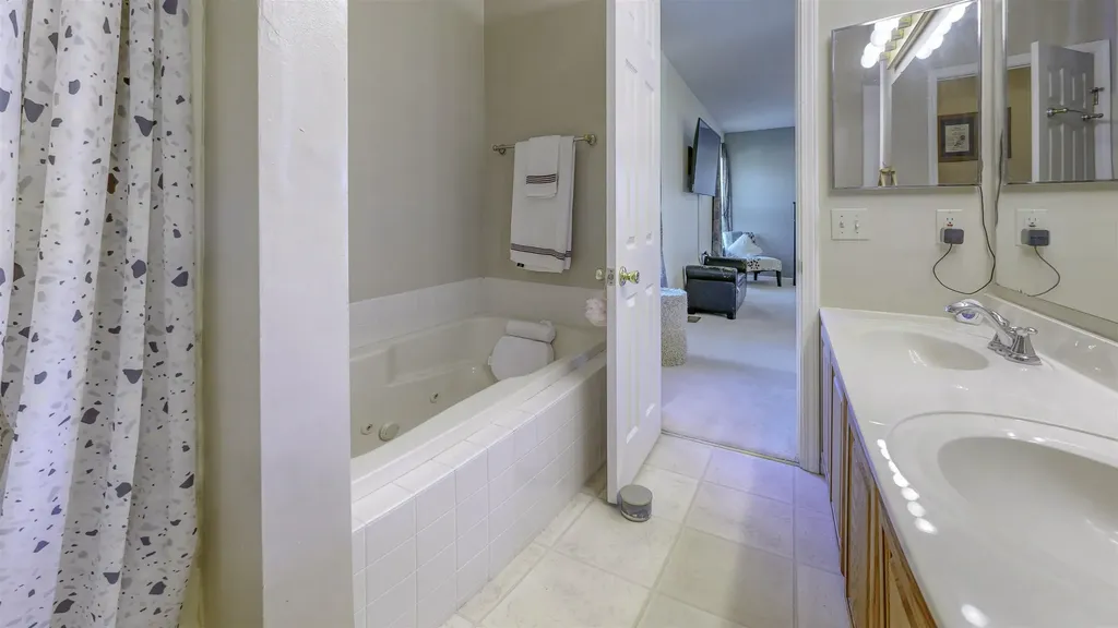 915 Deer Run Union Charter Township MI 48858