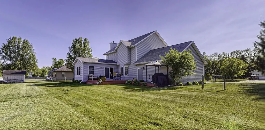 915 Deer Run Union Charter Township MI 48858