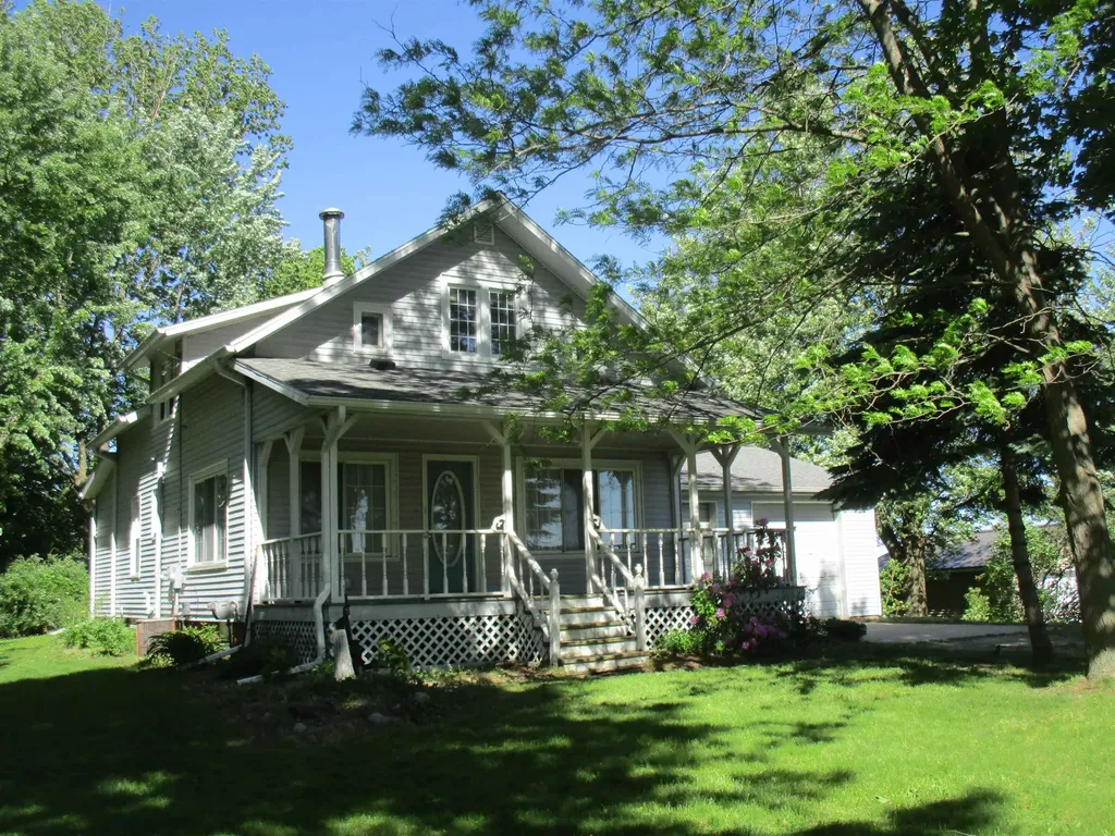 621 Wright Street Breckenridge Village MI 48615