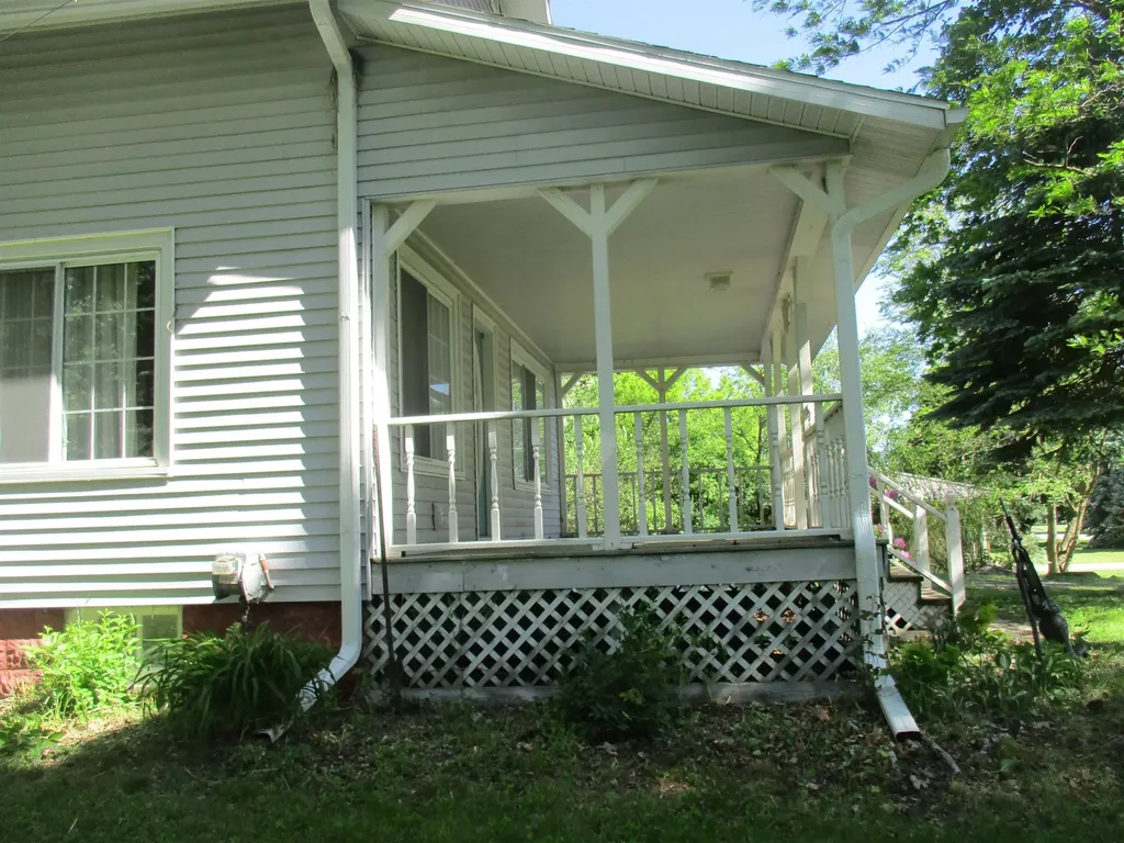 621 Wright Street Breckenridge Village MI 48615