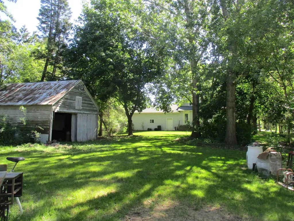 621 Wright Street Breckenridge Village MI 48615