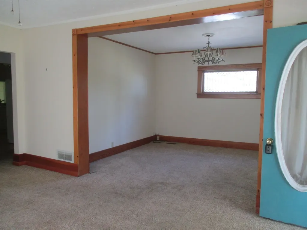 621 Wright Street Breckenridge Village MI 48615