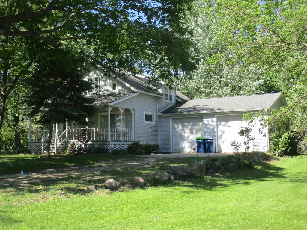 621 Wright Street Breckenridge Village MI 48615