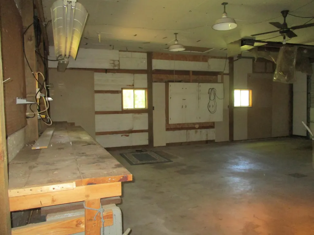 621 Wright Street Breckenridge Village MI 48615