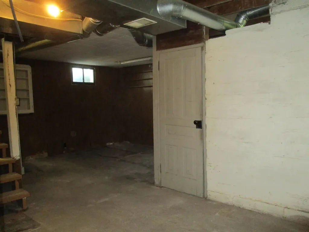 621 Wright Street Breckenridge Village MI 48615