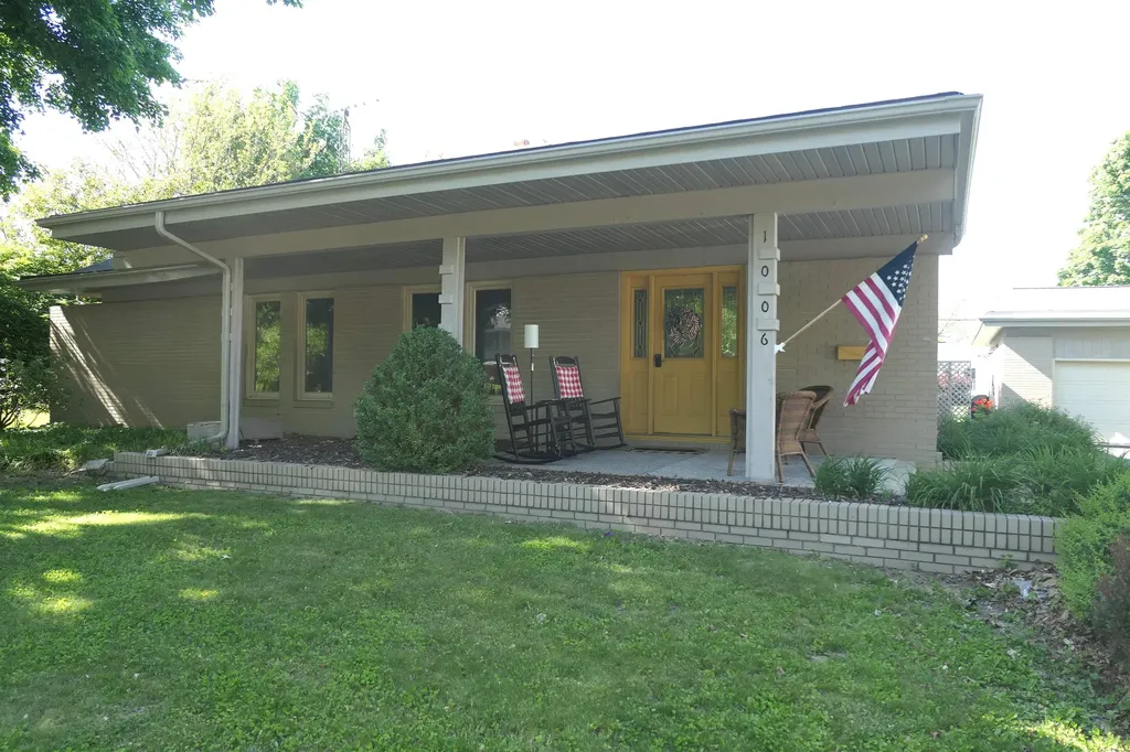 1006 Falkirk Road Alma City MI 48801