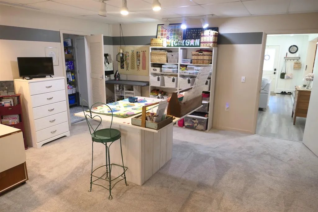 1006 Falkirk Road Alma City MI 48801