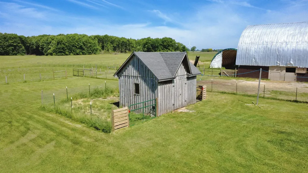 3571 N Shepherd Road Denver Township MI 48858