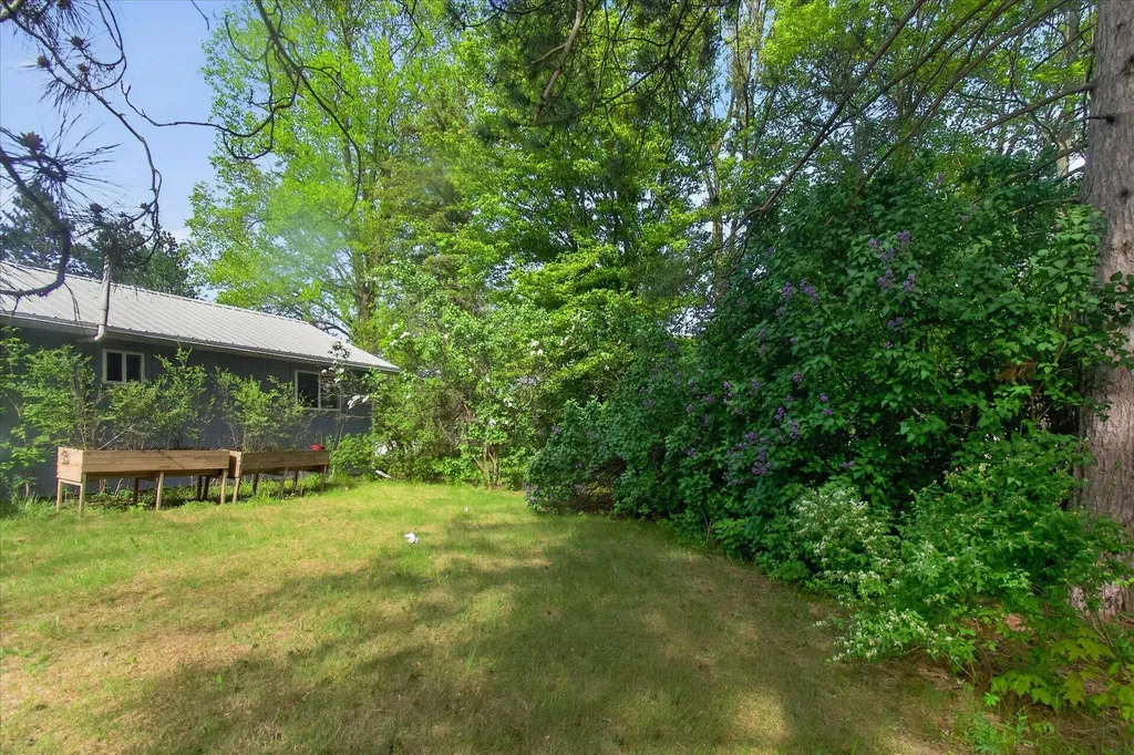 11148 E Howard City Edmore Road Richland Township MI 48877