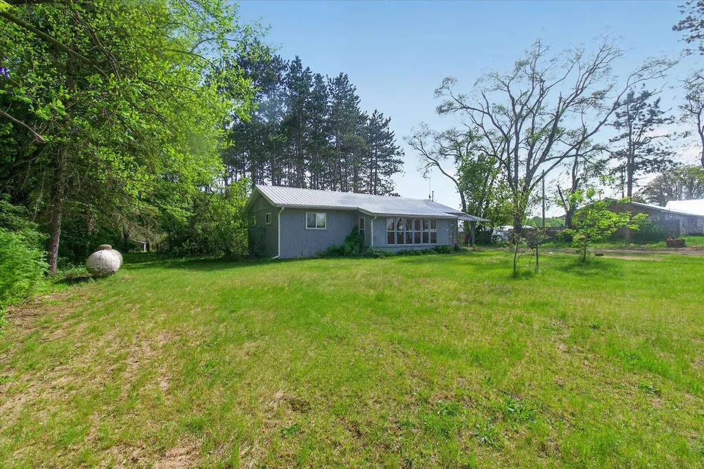 11148 E Howard City Edmore Road Richland Township MI 48877
