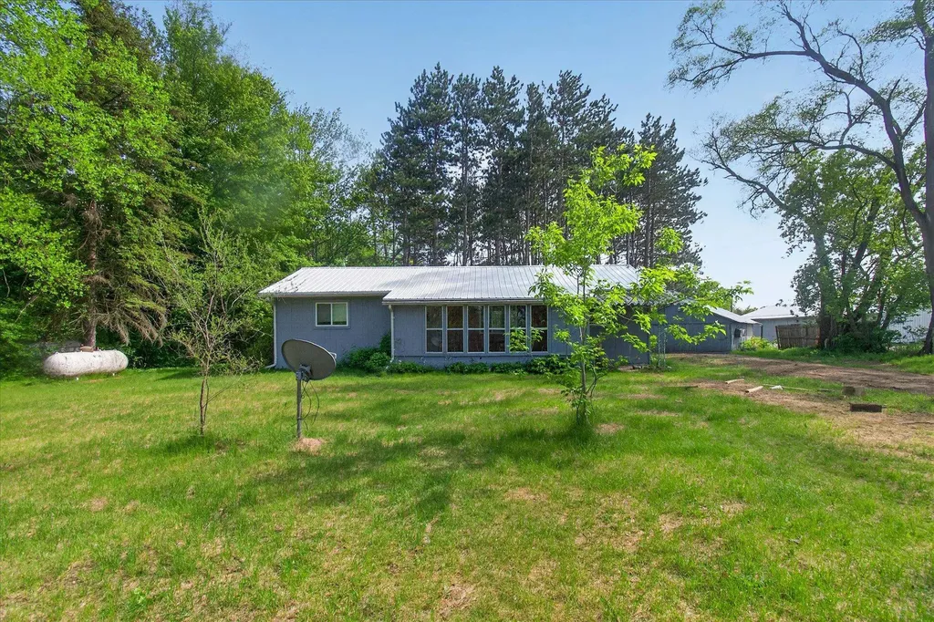 11148 E Howard City Edmore Road Richland Township MI 48877