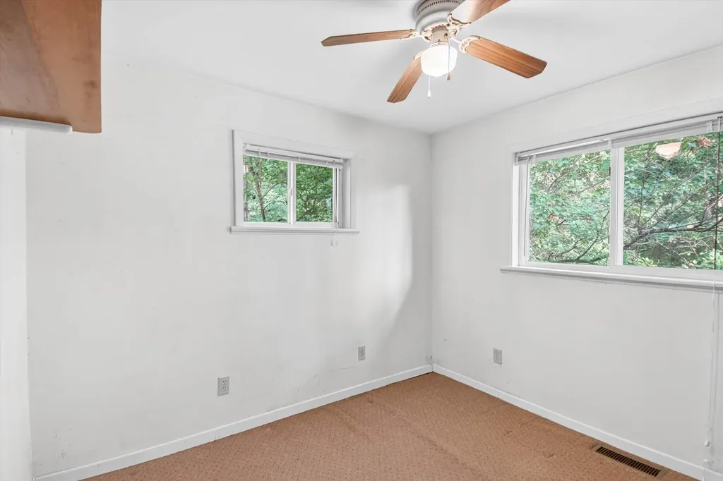 11148 E Howard City Edmore Road Richland Township MI 48877