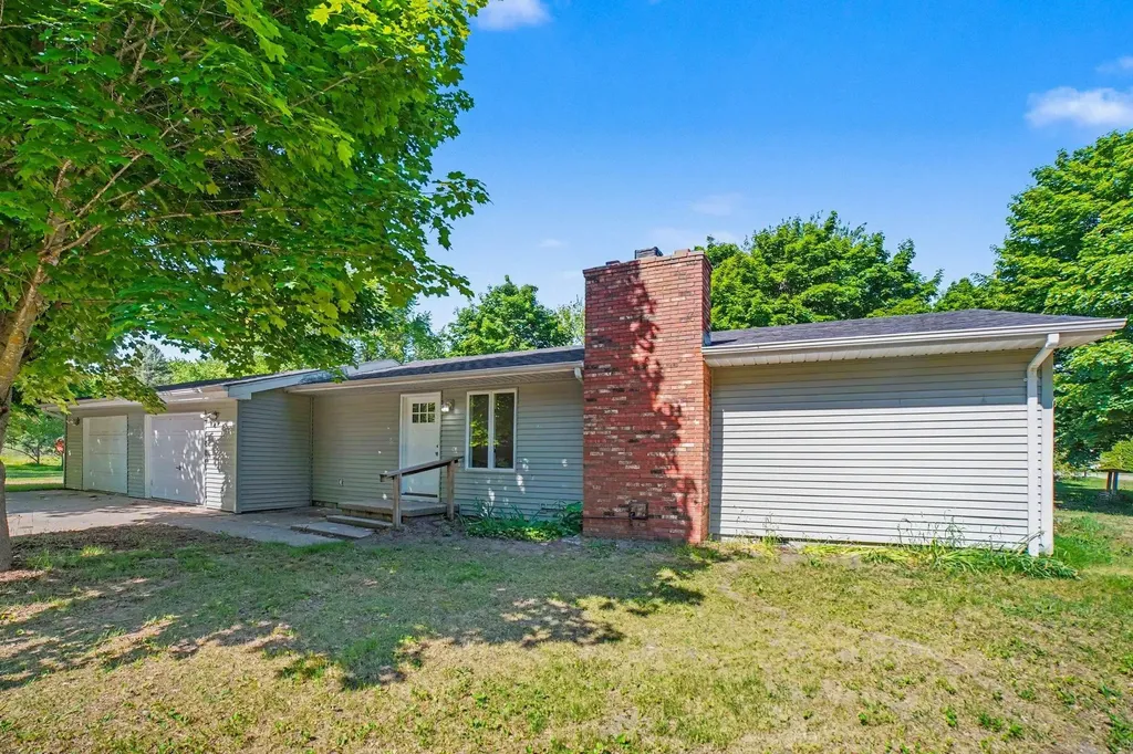 8220 E Upham Drive Chippewa Township MI 48858