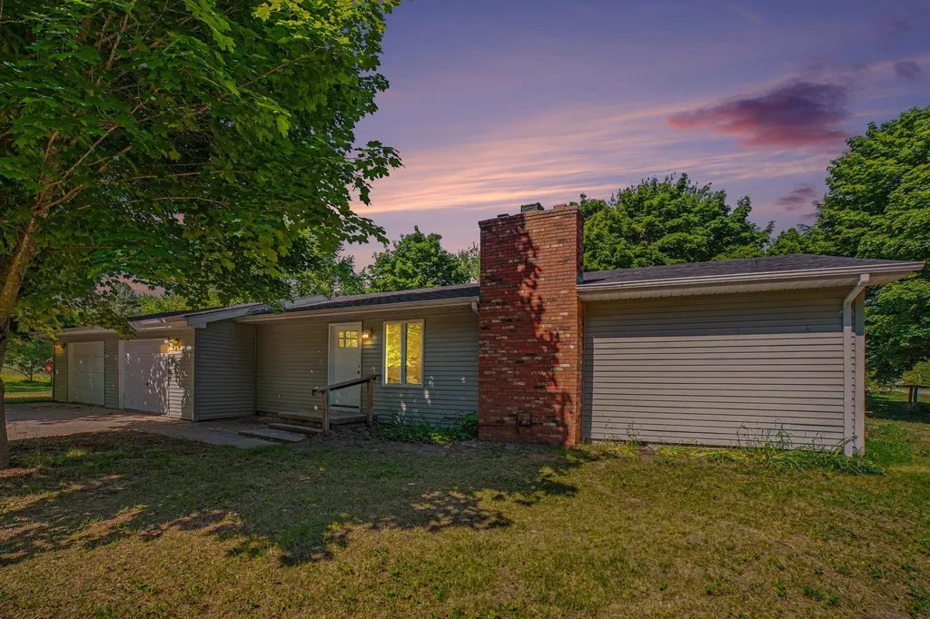 8220 E Upham Drive Chippewa Township MI 48858