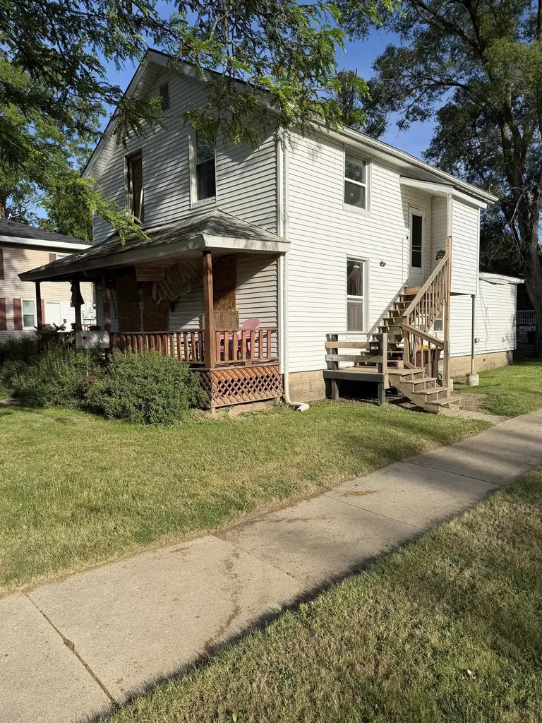 230 Ely Street Alma City MI 48801