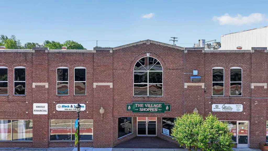 108 E Center Street Ithaca City MI 48847