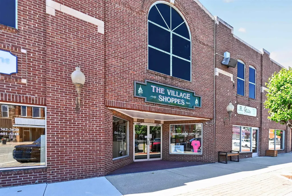 108 E Center Street Ithaca City MI 48847