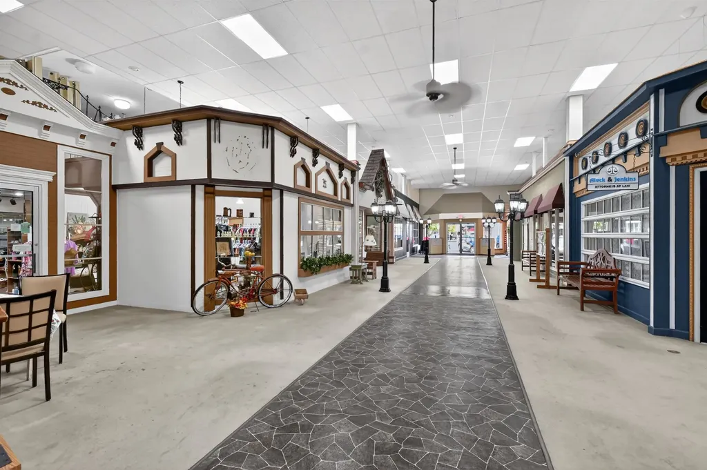 108 E Center Street Ithaca City MI 48847