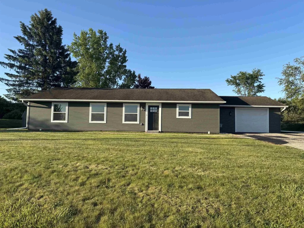 3092 E Deerfield Union Charter Township MI 48858