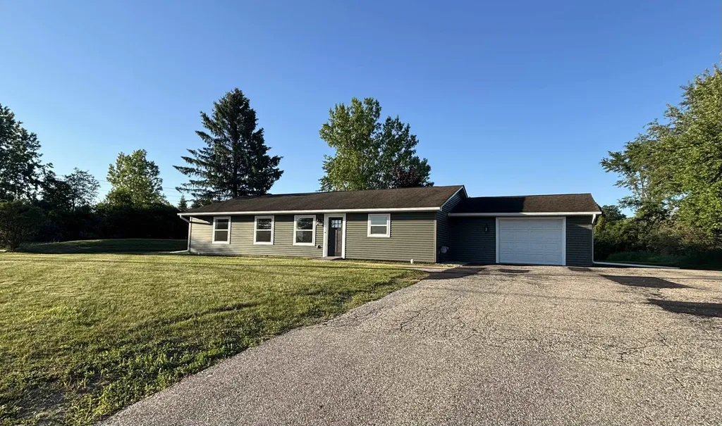 3092 E Deerfield Union Charter Township MI 48858