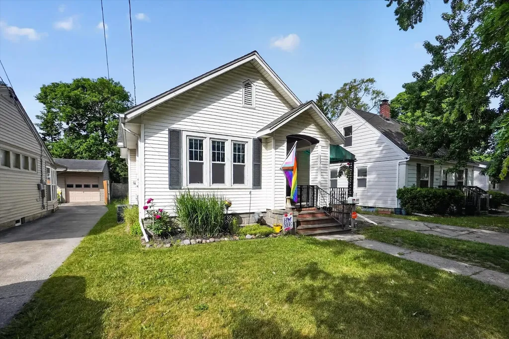 3321 Court Street Saginaw City MI 48602