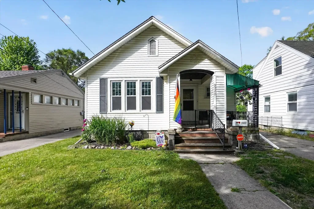 3321 Court Street Saginaw City MI 48602