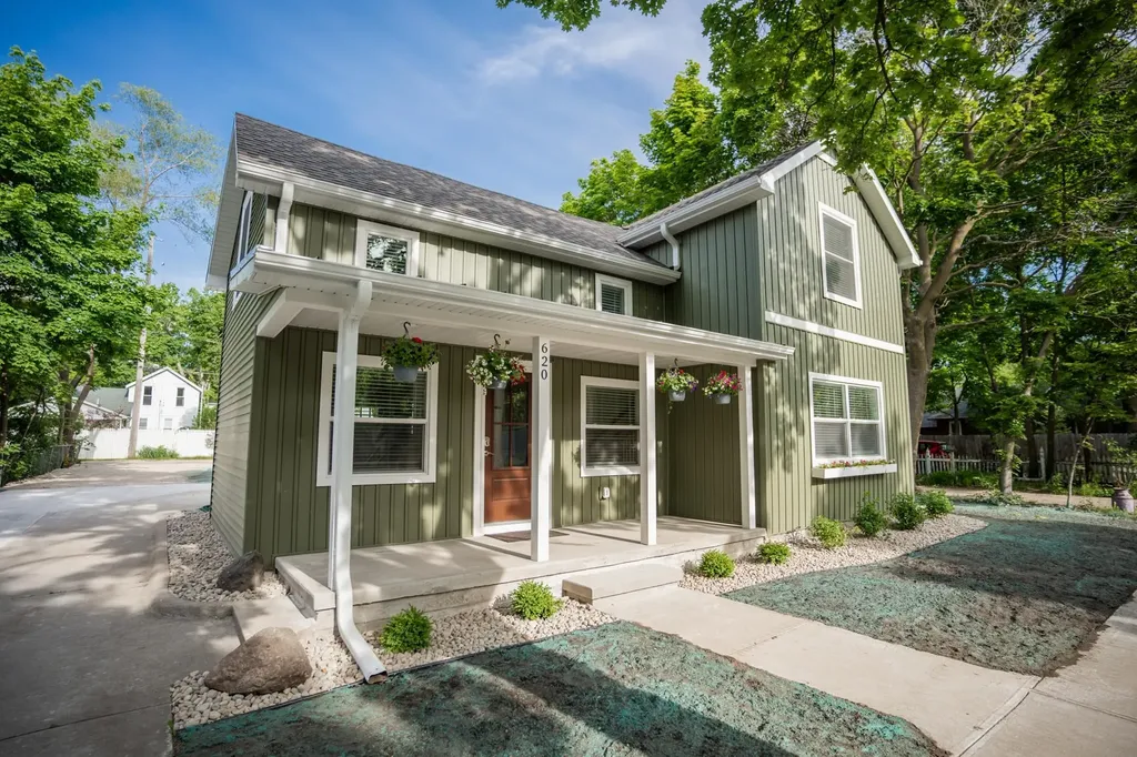 620 S Lansing Street Mt. Pleasant City MI 48858