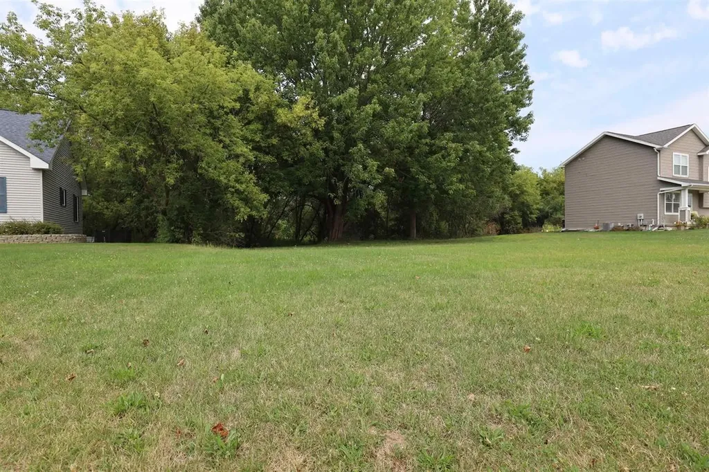 311 Red Maple Lane Coe Township MI 48883