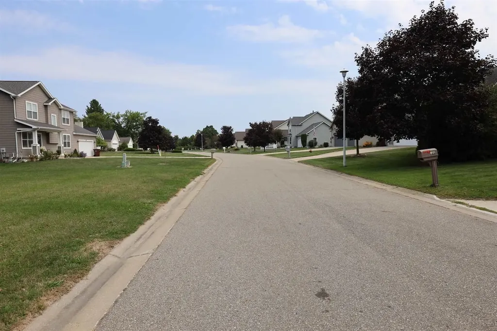 311 Red Maple Lane Coe Township MI 48883
