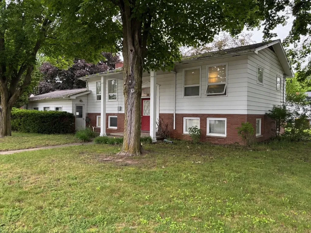 250 Purdy Drive Alma City MI 48801