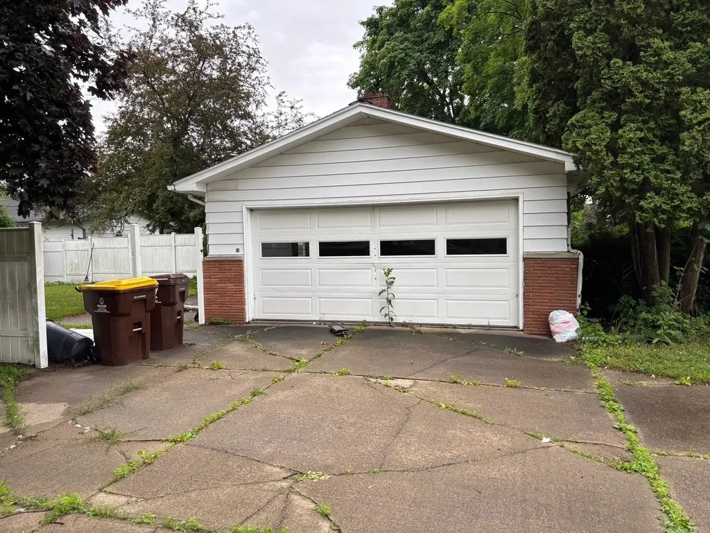 250 Purdy Drive Alma City MI 48801