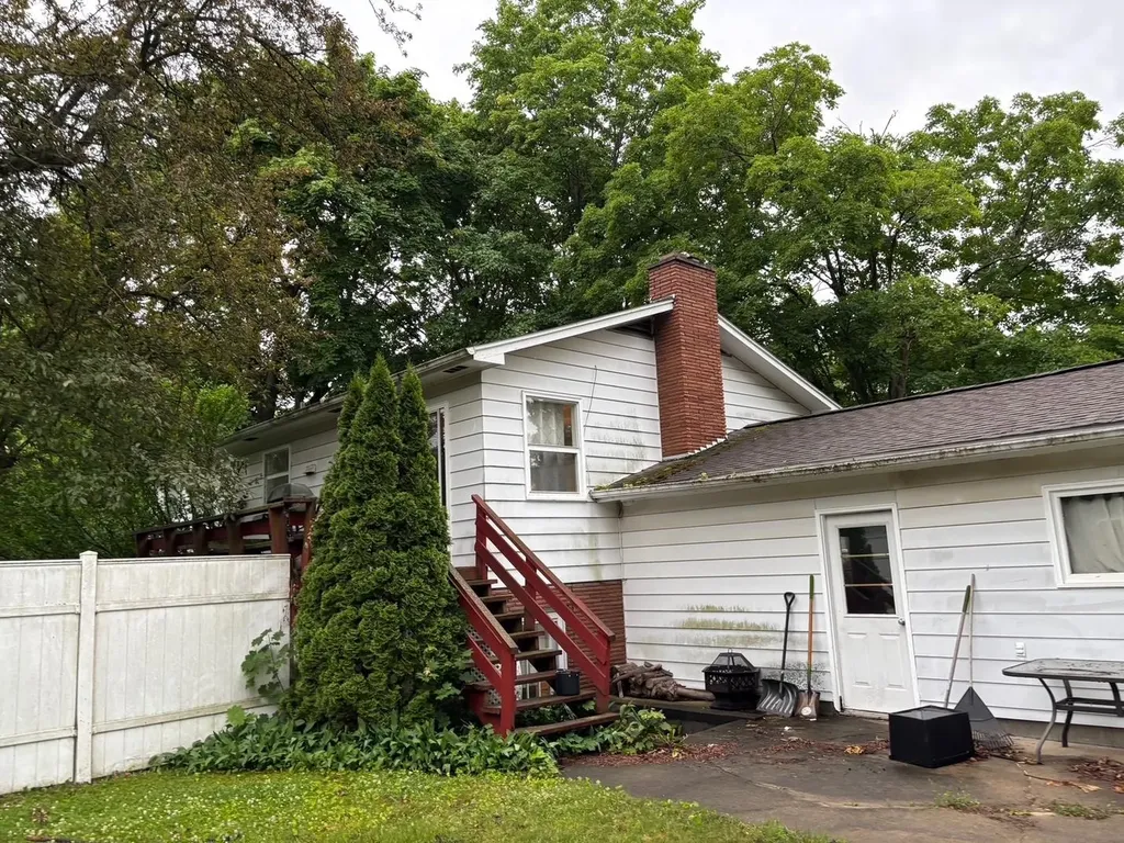 250 Purdy Drive Alma City MI 48801
