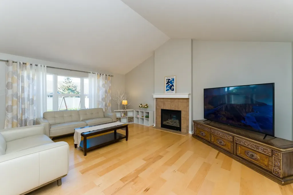 1646 Abbey Court Mt. Pleasant City MI 48858
